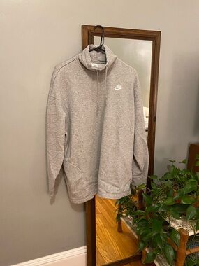 Women’s Heather Gray Funnel Neck Crewneck Sweatshirt